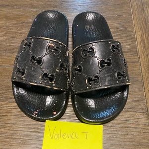 Gucci slides 12c